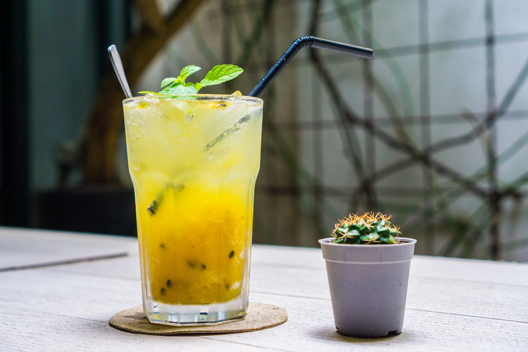 Colorful Sparkling Drink : Passion fruit-Mango Soda